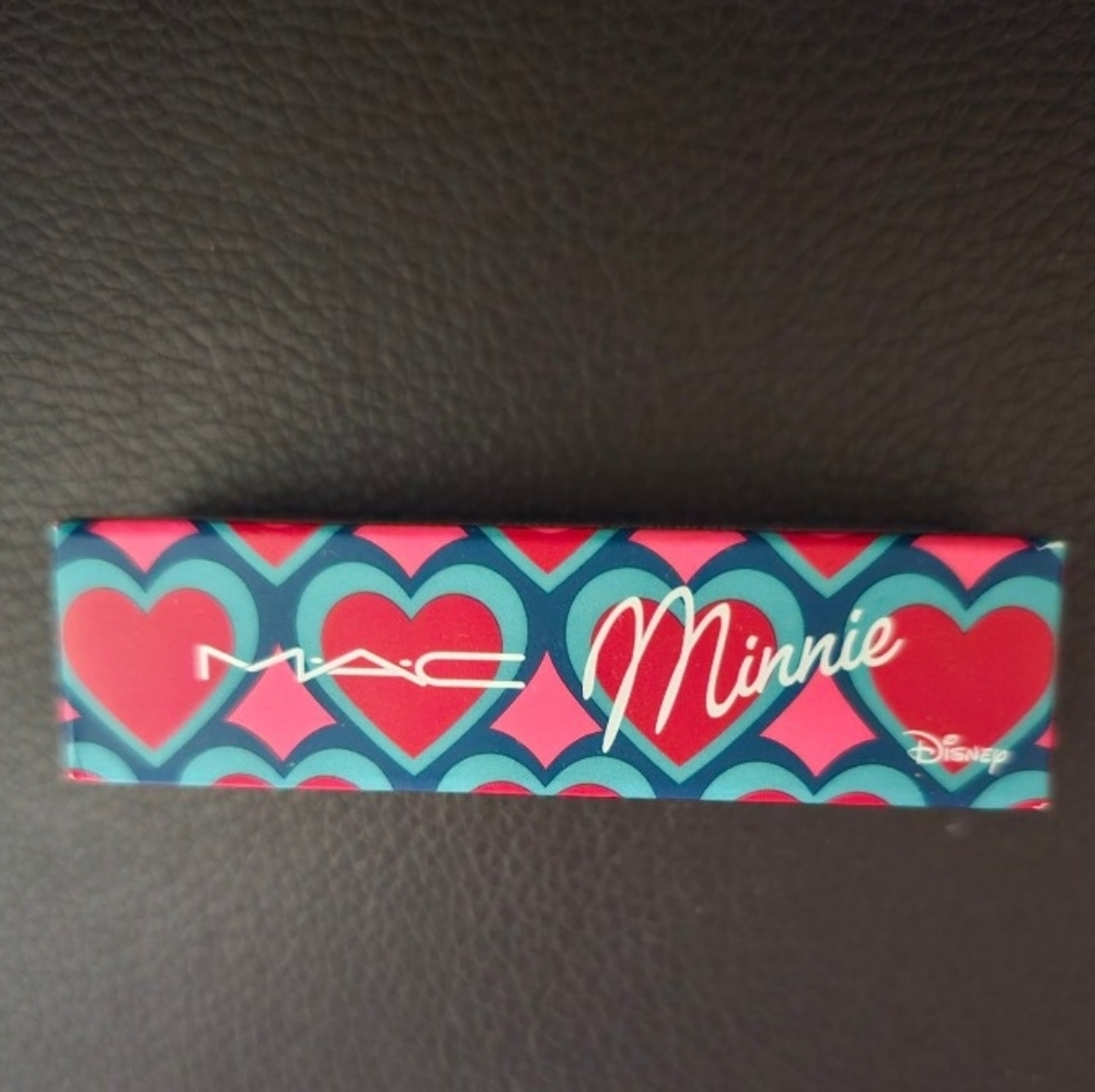 Mac Limited Edition Lipstick - Picture 7 of 8